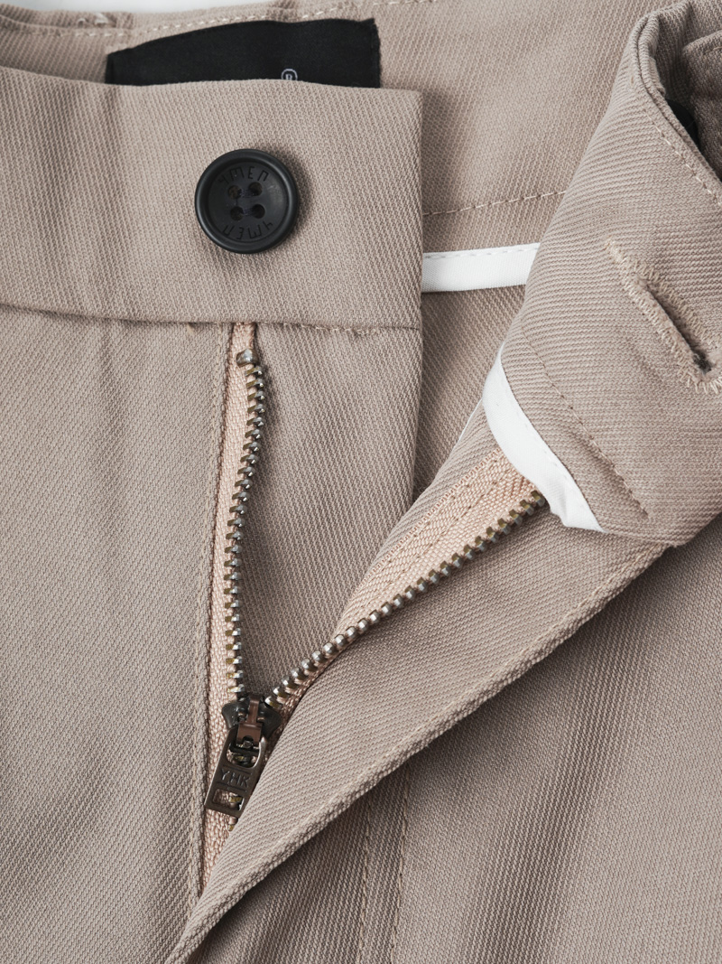 Quần Short Kaki Sidetab Xếp Ly Form Regular QS069 Màu Be