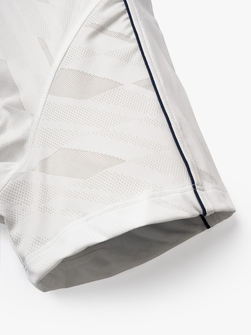 Áo Thun Thể Thao Cổ Phối 2 Màu Form Regular AT176 Màu Trắng