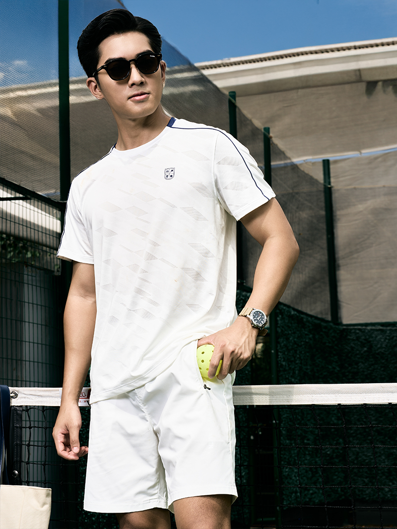 Áo Thun Thể Thao Cổ Phối 2 Màu Form Regular AT176 Màu Trắng