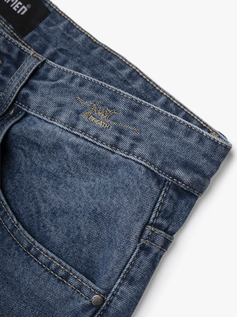 Quần Jean Rã Diễu Thêu Chữ Just Breath Form Straight QJ119 Màu Xanh Biển Đậm