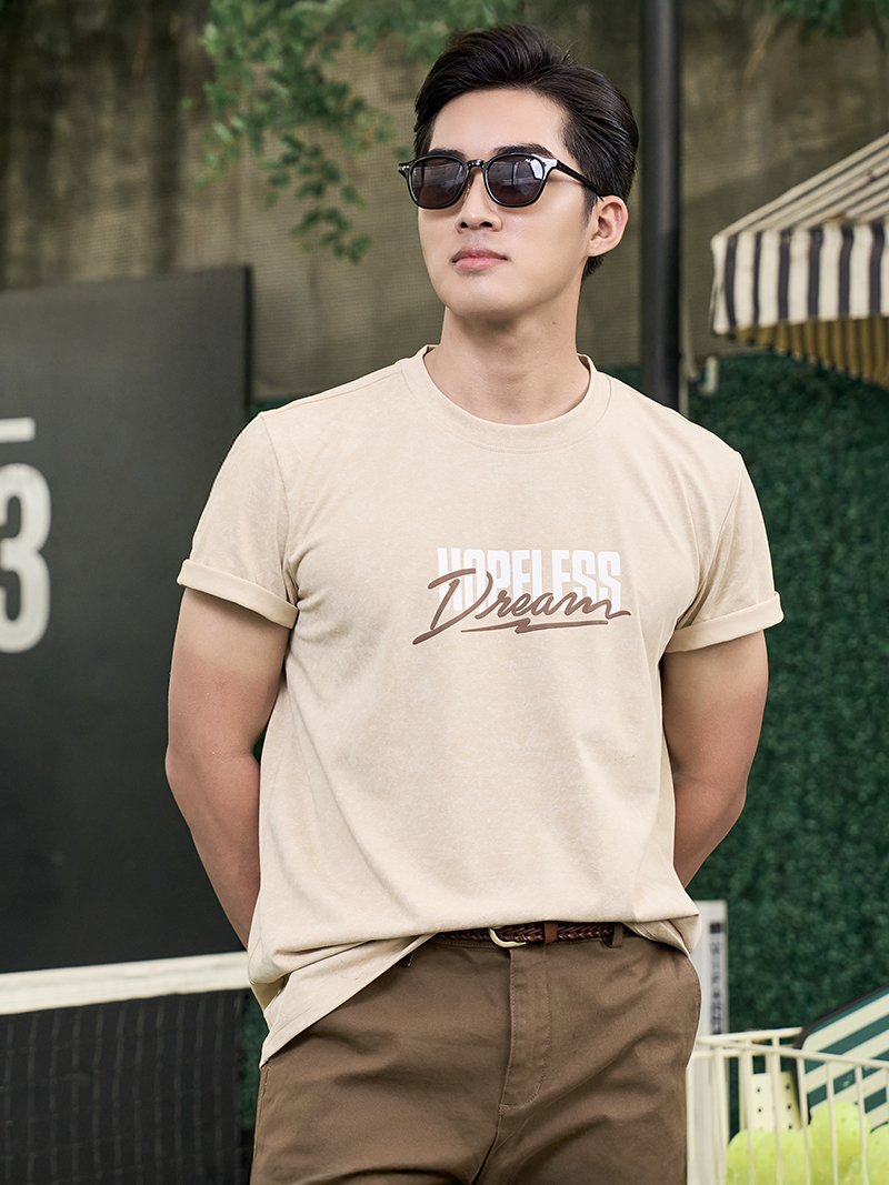 Áo Thun Wash Loang In Chữ Hopeless Dream Form Regular AT172 Màu Be