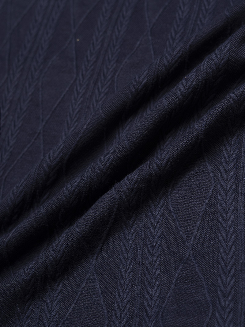 Áo Thun Dệt Kim Họa Tiết Form Slimfit AT182 Màu Xanh Đen