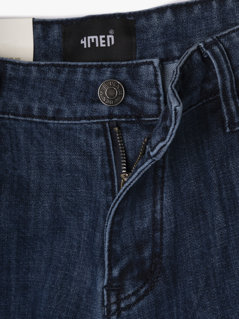 Quần Jean Thêu Pattern Ngựa Túi Sau Form Regular QJ123