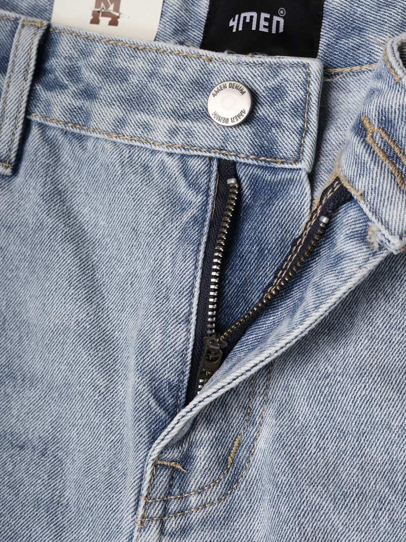 Quần Jean Thêu Hình Ngựa Túi Sau Form Straight QJ124