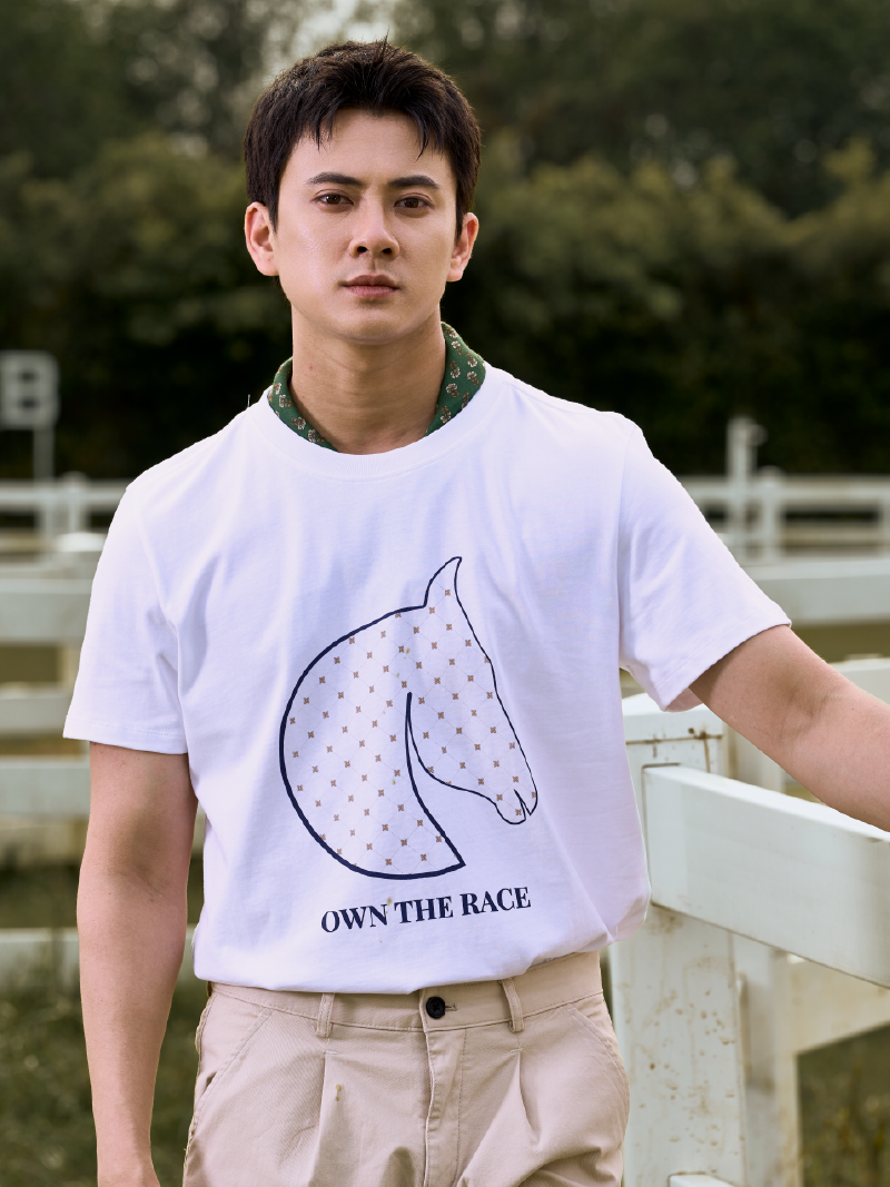 Áo Thun In Đầu Ngựa Pattern Form Regular AT183